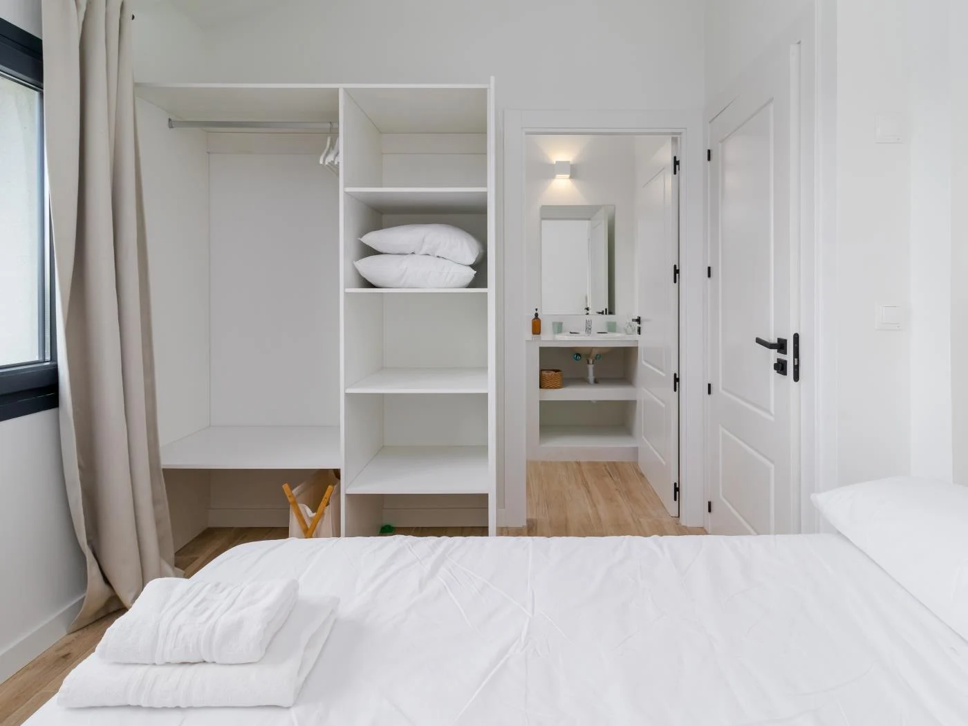 Dormitorio doble con vistas al campo